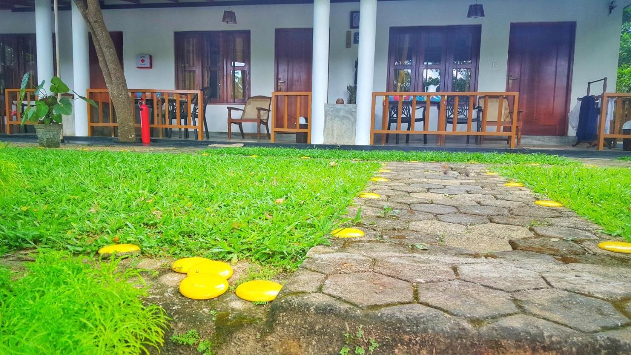 Luvi Lucas River Side Weligama Exterior foto